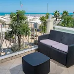 Lido Hotel 3*